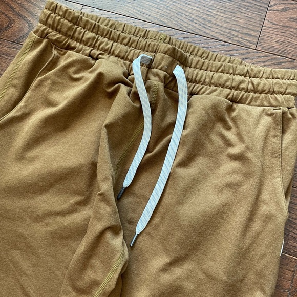 Vuori Brown Track Pants with Cream Drawstring - Picture 2 of 5
